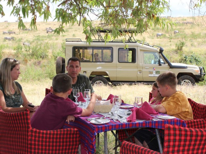 Scenic Picnics in Burigi-Chato National Park